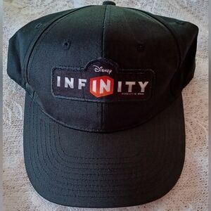 NEW DISNEY INFINITY BLACK BASEBALL CAP OSFM ADJUSTABLE HOOK & LOOP STRAP